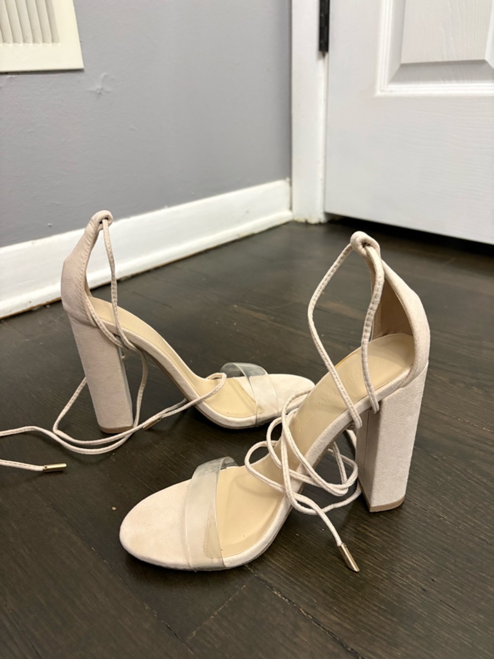 Strappy Block Heel Sandals in Light Beige